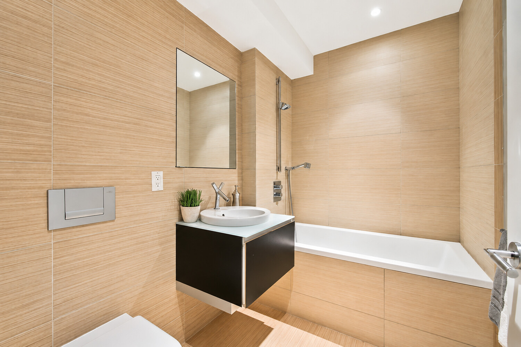 166 West 18th Street, Unit 8B photo 7