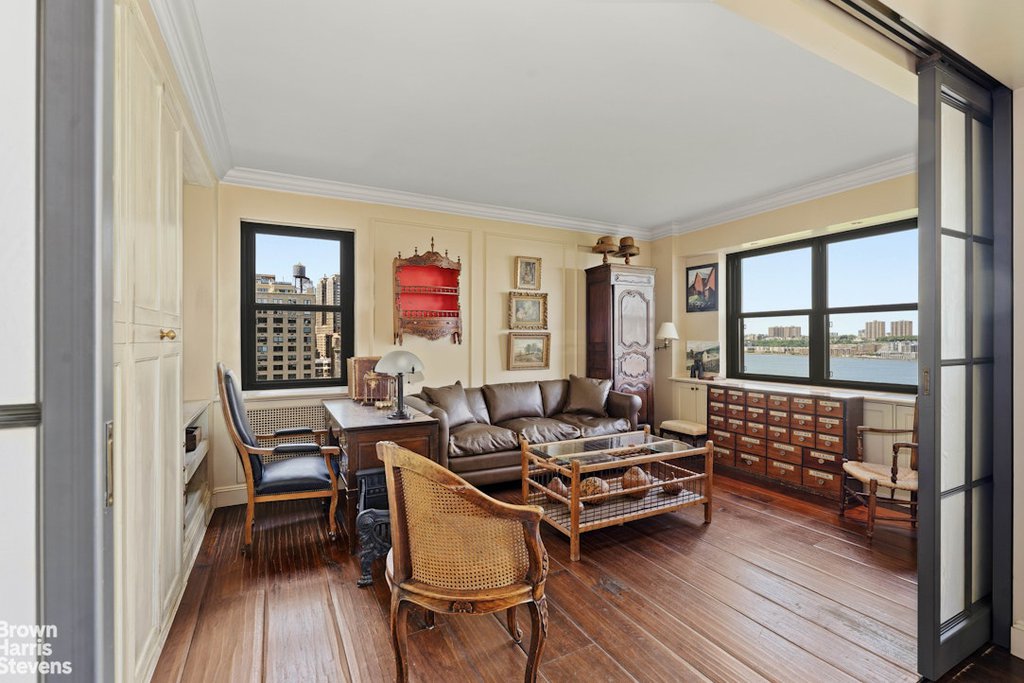 11 Riverside Drive, Unit 11FW photo 4