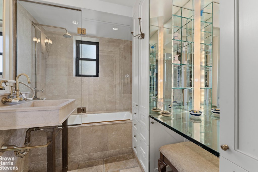 11 Riverside Drive, Unit 11FW photo 9
