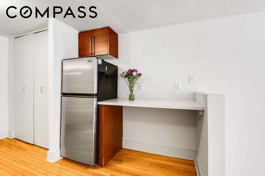 184 Thompson Street, Unit 2P photo 4