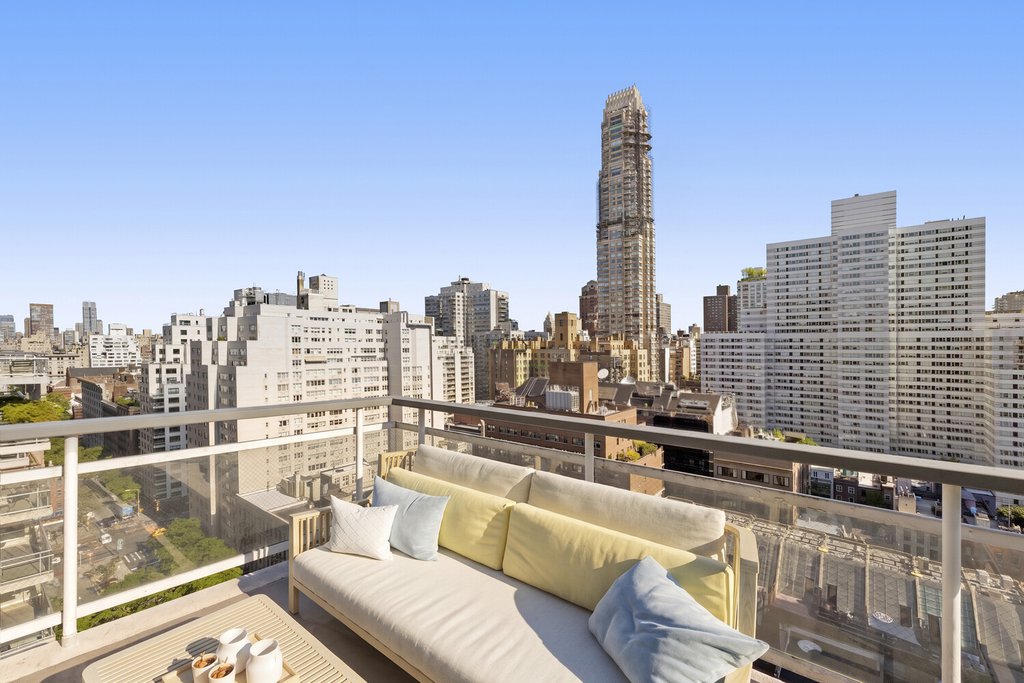 200 East 66th Street, Unit D2005