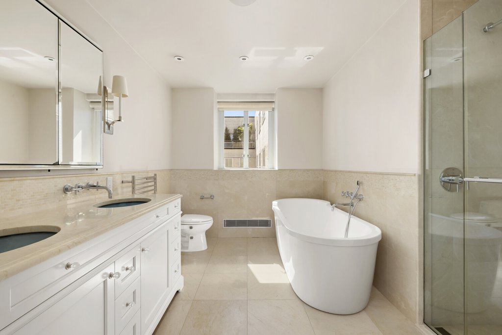 200 East 66th Street, Unit D2005 photo 11