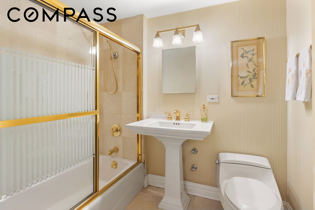 110 East 57th Street, Unit 4FG photo 13