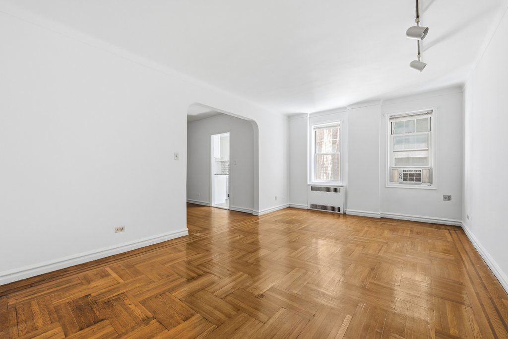 601 East 19th Street, Unit 4M photo 2