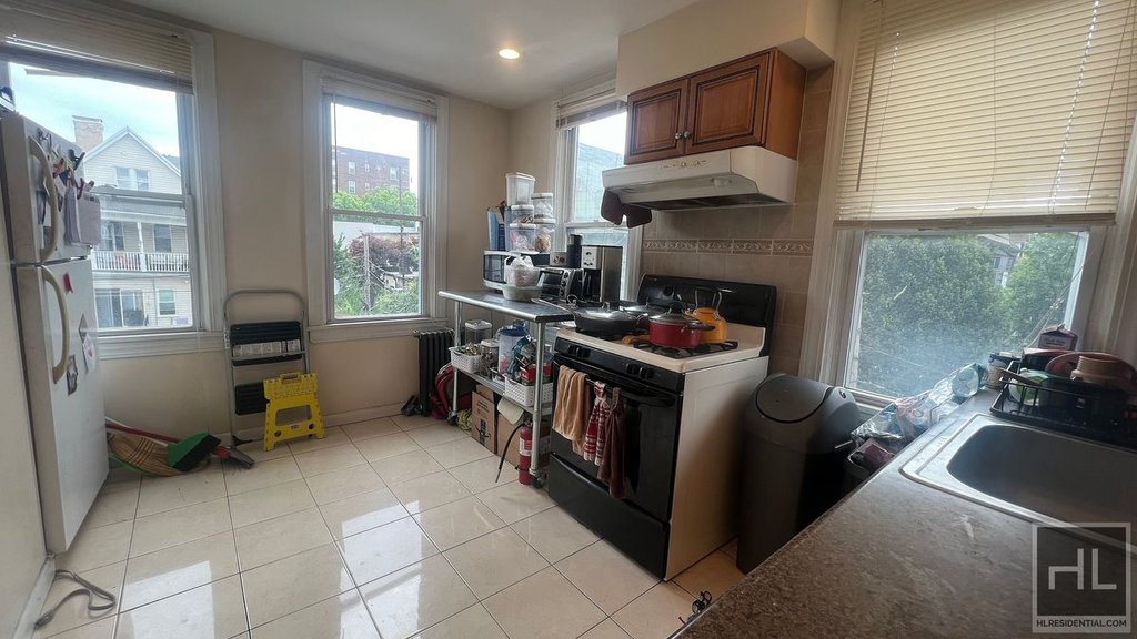 619 East 7th Street, Unit 2 photo 13