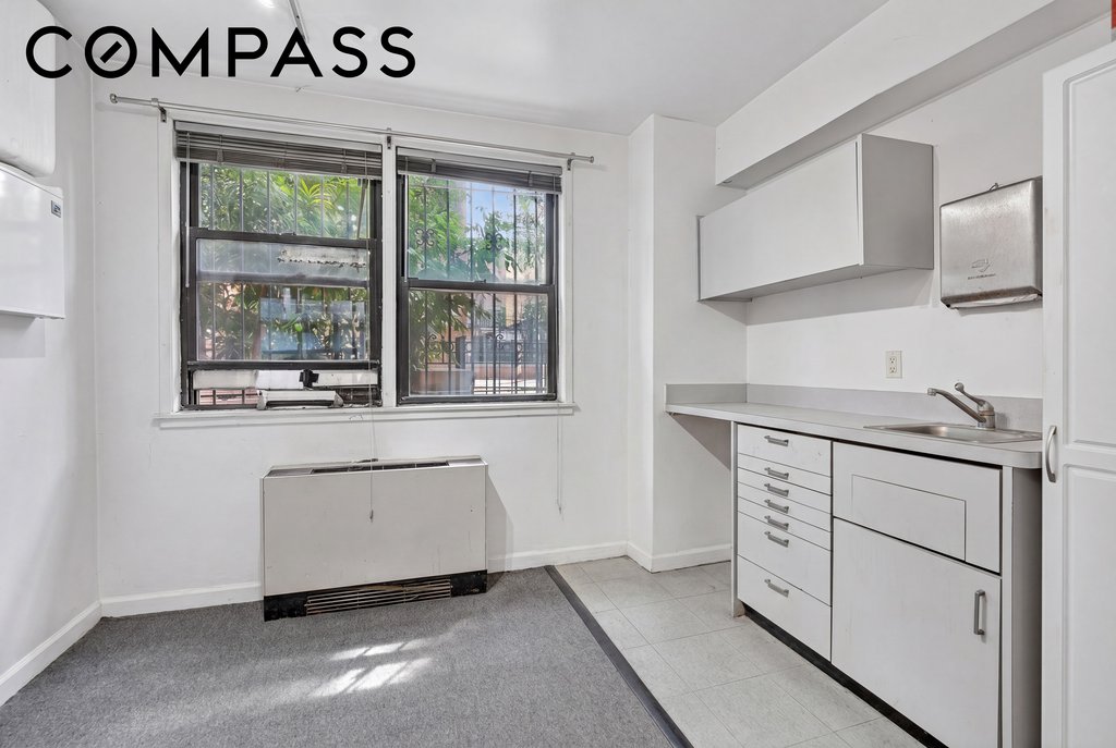 55 East 9th Street, Unit 1F
