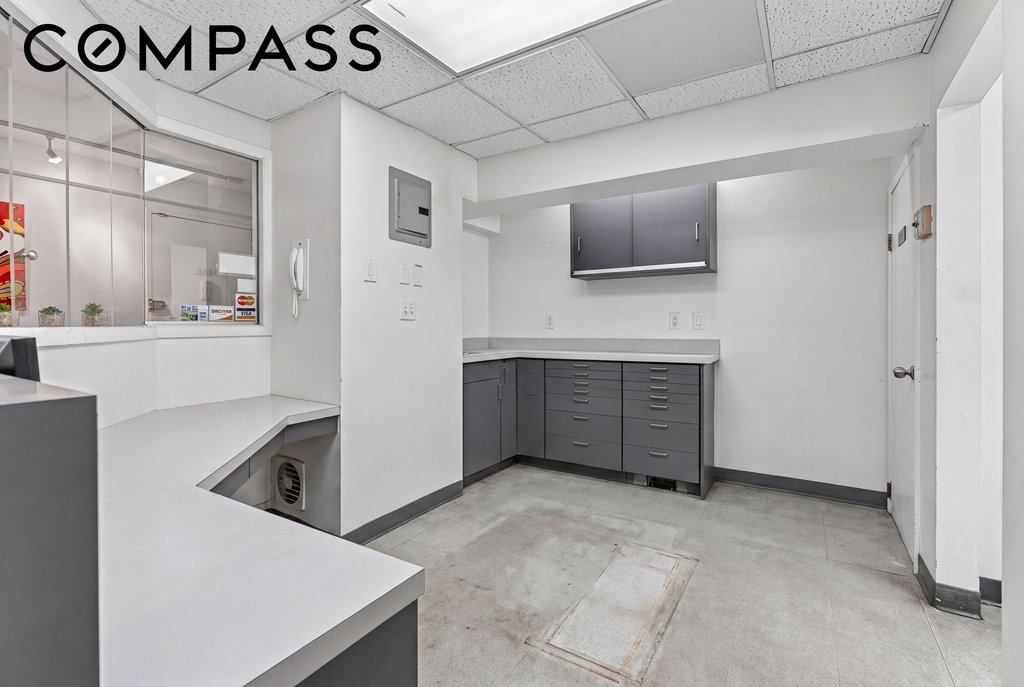 55 East 9th Street, Unit 1F photo 9