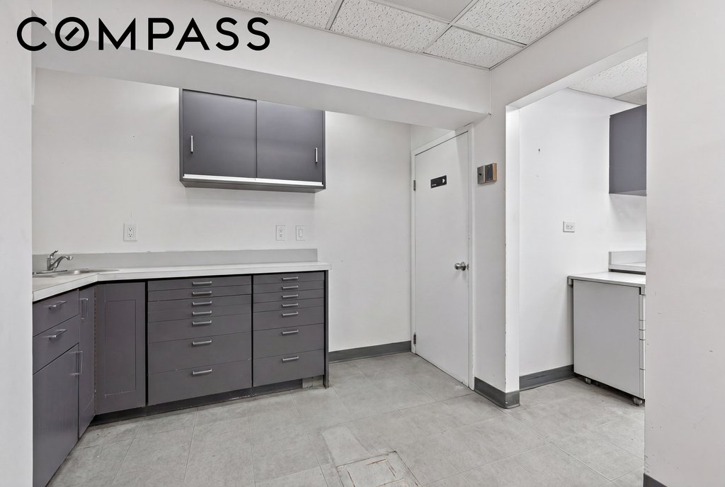 55 East 9th Street, Unit 1F photo 11