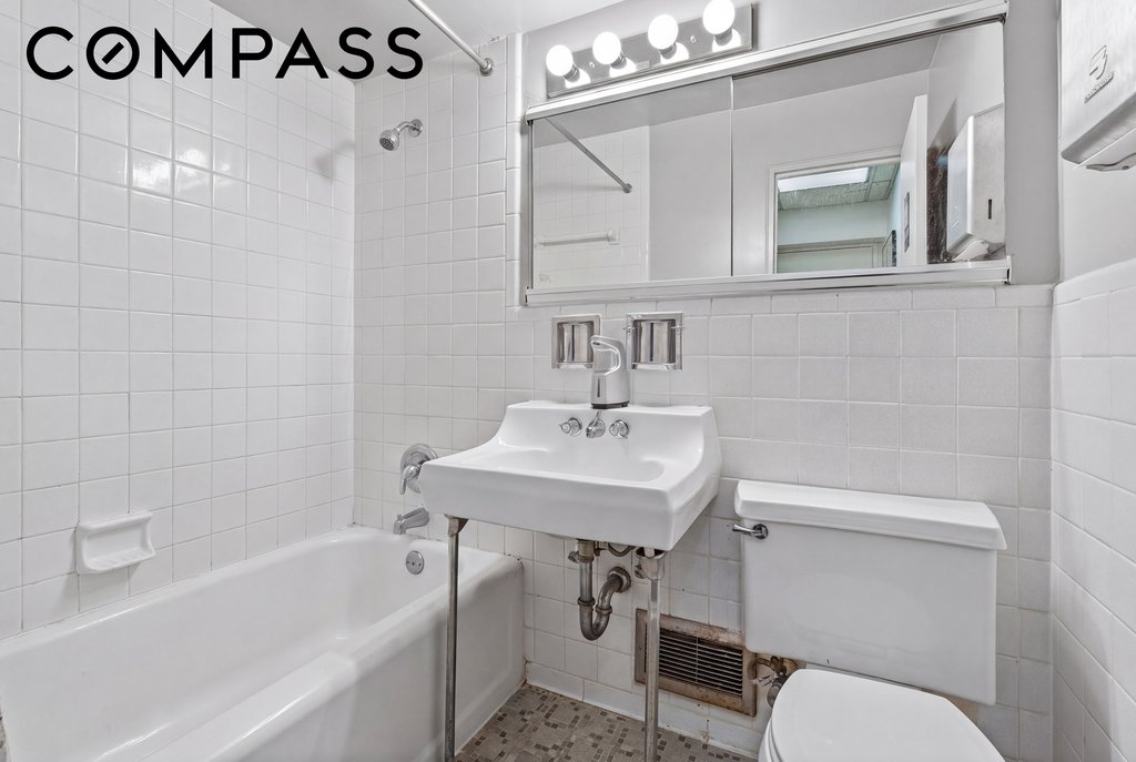 55 East 9th Street, Unit 1F photo 16