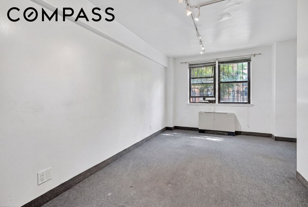 55 East 9th Street, Unit 1F photo 17