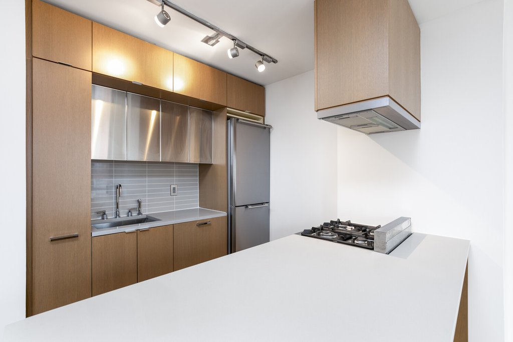 225 Rector Place, Unit 19A photo 5