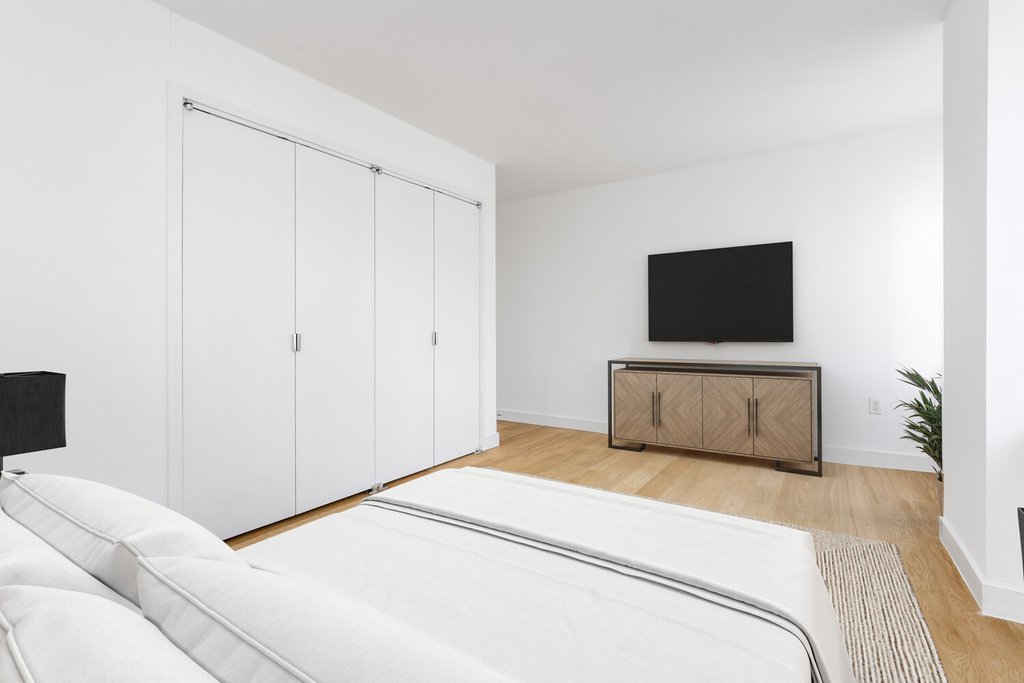 225 Rector Place, Unit 19A photo 8
