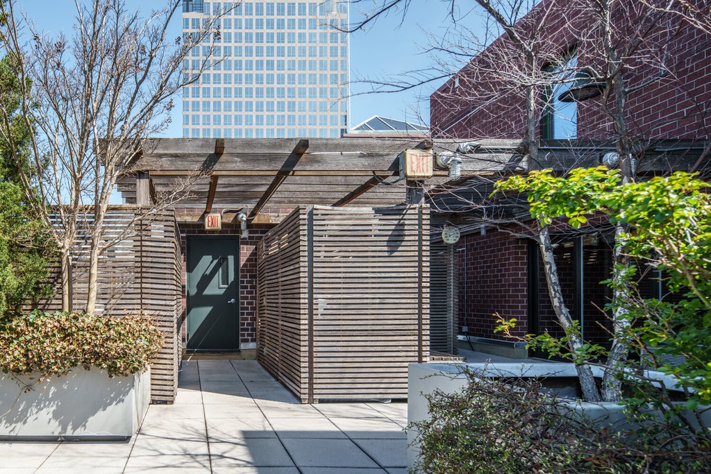 225 Rector Place, Unit 19A photo 17