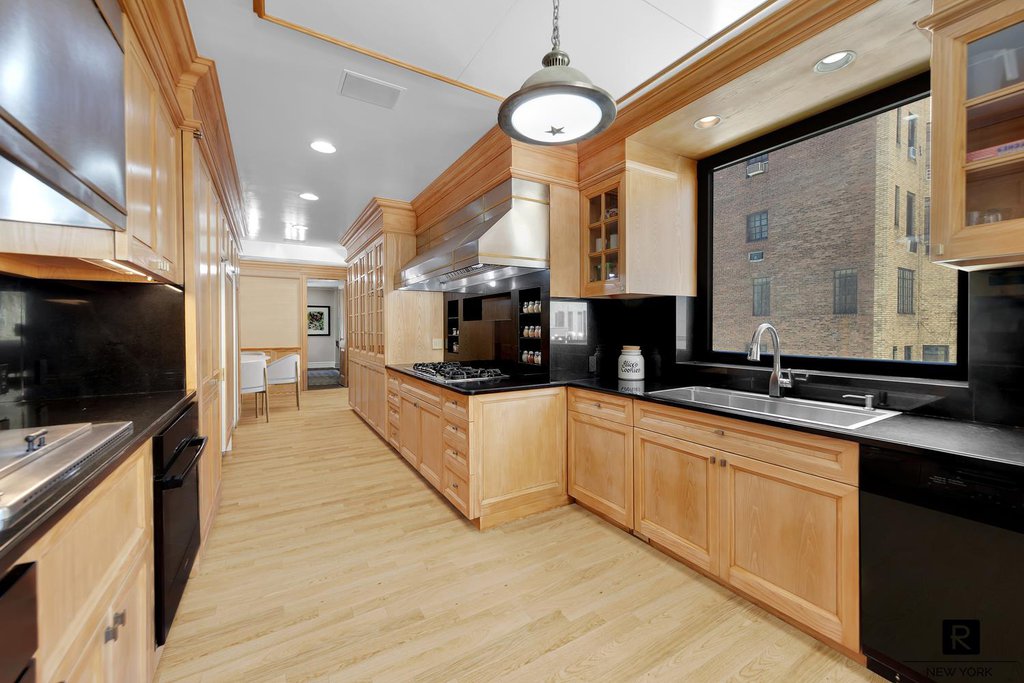 860 Park Avenue, Unit 6 photo 8