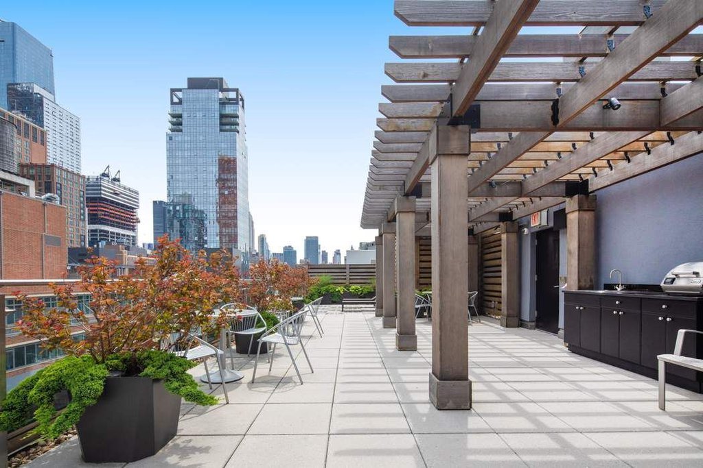 540 West 28th Street, Unit 8H photo 9