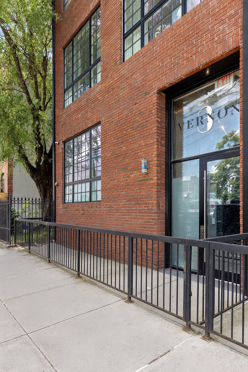 5-30 47th Avenue, Unit 1A photo 9