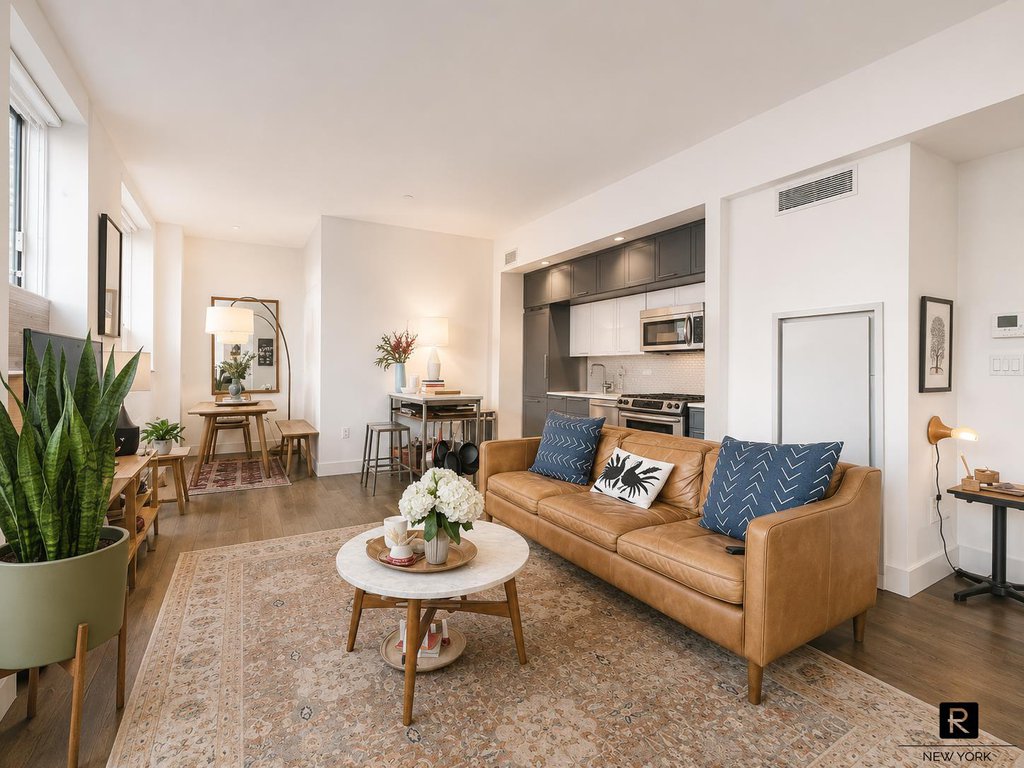 432 West 52nd Street, Unit 1G