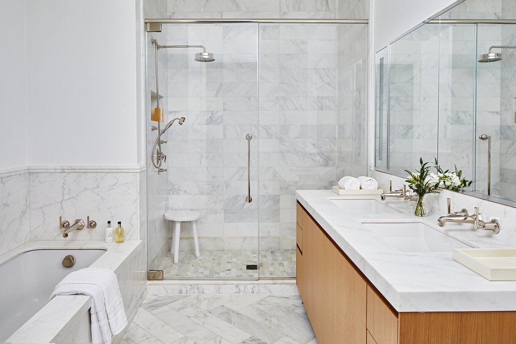 215 East 19th Street, Unit 2E photo 4