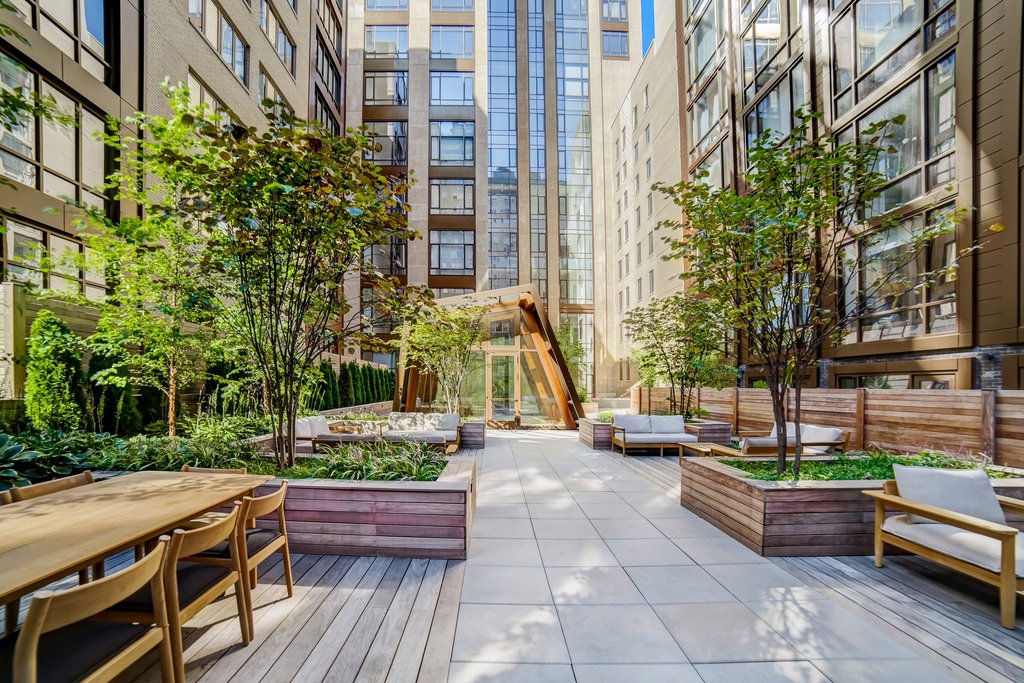 215 East 19th Street, Unit 2E photo 6