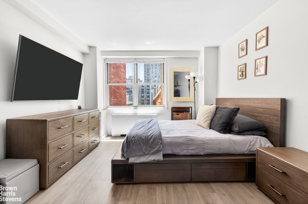 520 East 72nd Street, Unit 12E photo 3