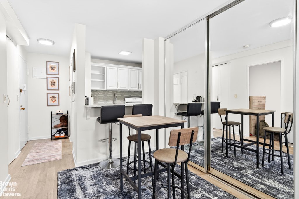 520 East 72nd Street, Unit 12E photo 4