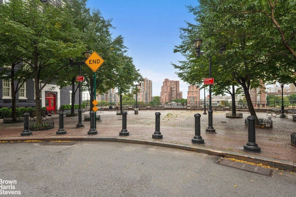 520 East 72nd Street, Unit 12E photo 13