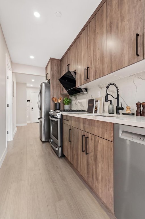 1546 Broadway, Unit 4A photo 2