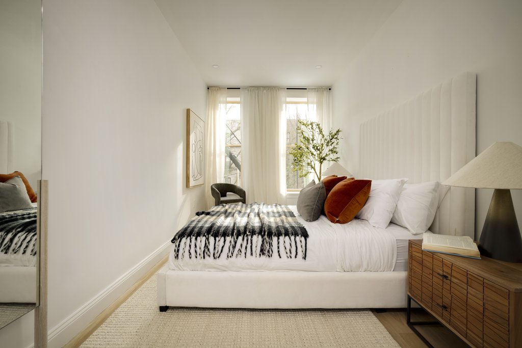582 Park Place, Unit 2 photo 3