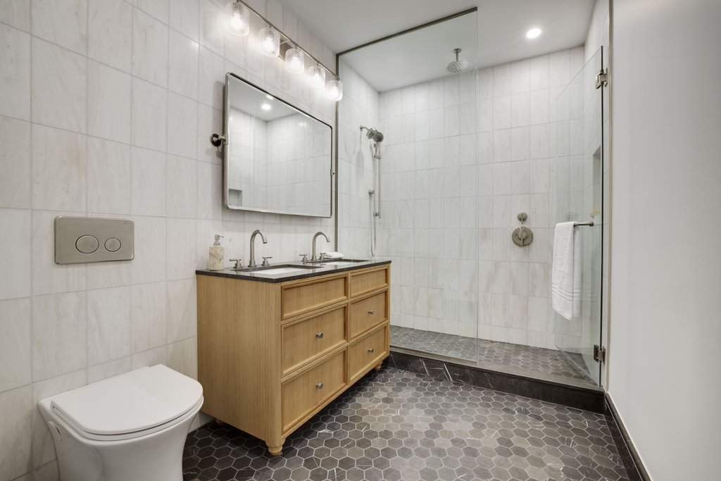 582 Park Place, Unit 2 photo 6