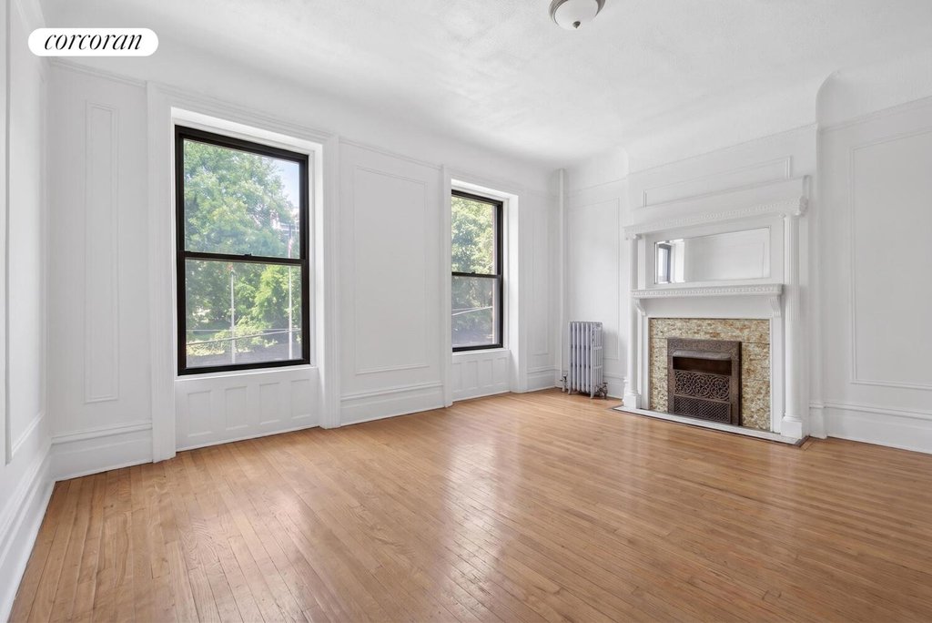 282 Manhattan Avenue, Unit 2N photo 2