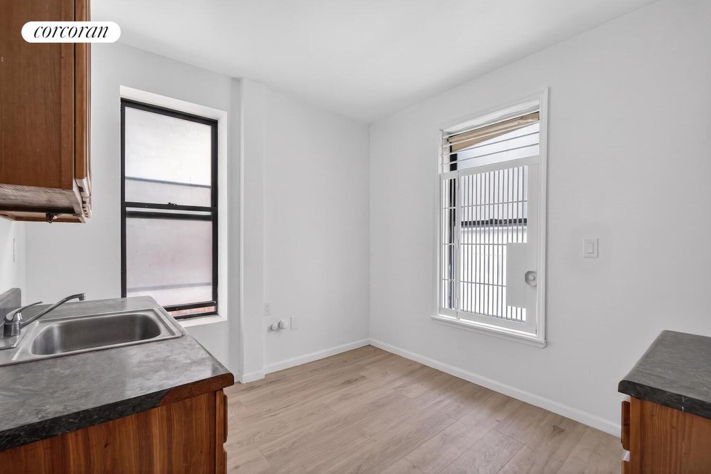 282 Manhattan Avenue, Unit 2N photo 4