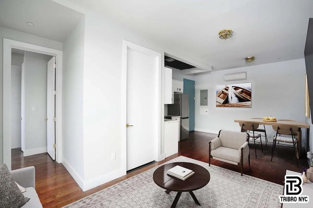 489 Washington Avenue, Unit 1F