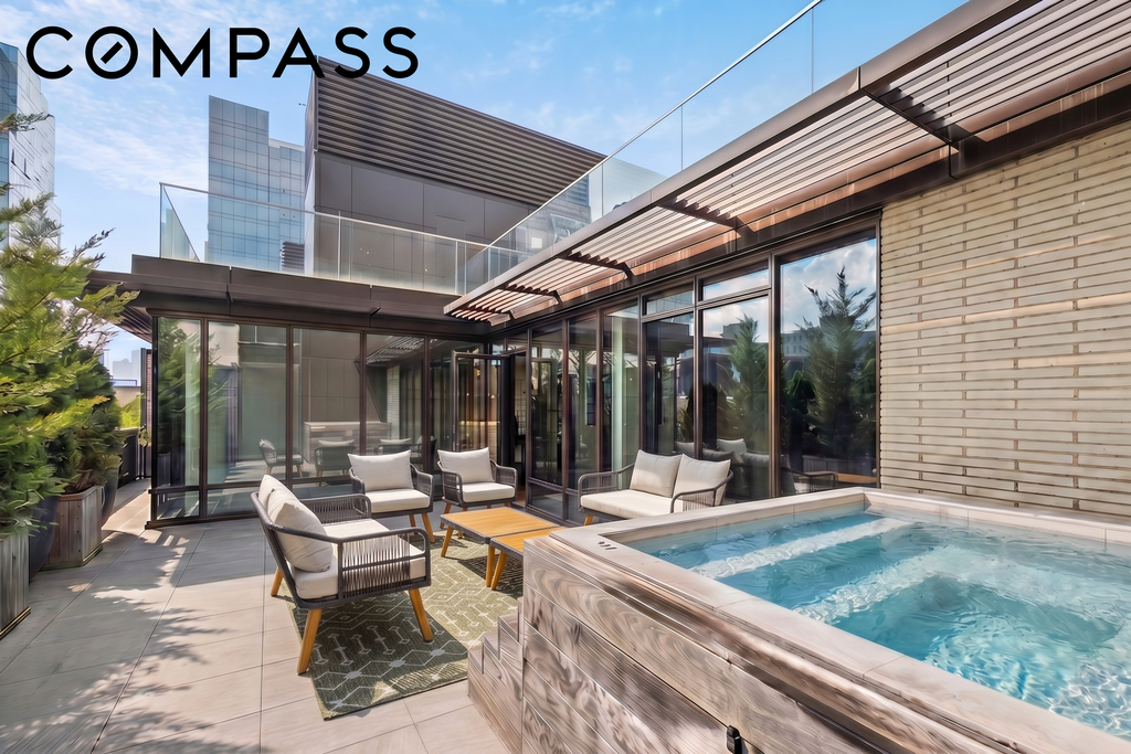 429 Kent Avenue, Unit PH3