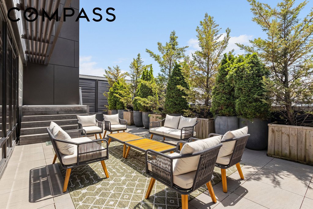 429 Kent Avenue, Unit PH3 photo 5
