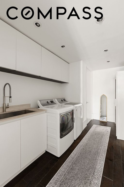 429 Kent Avenue, Unit PH3 photo 23