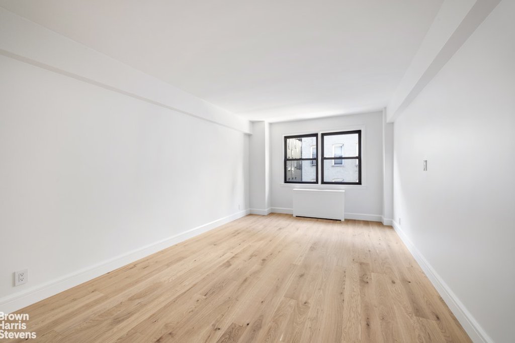 220 East 67th Street, Unit 3H photo 8