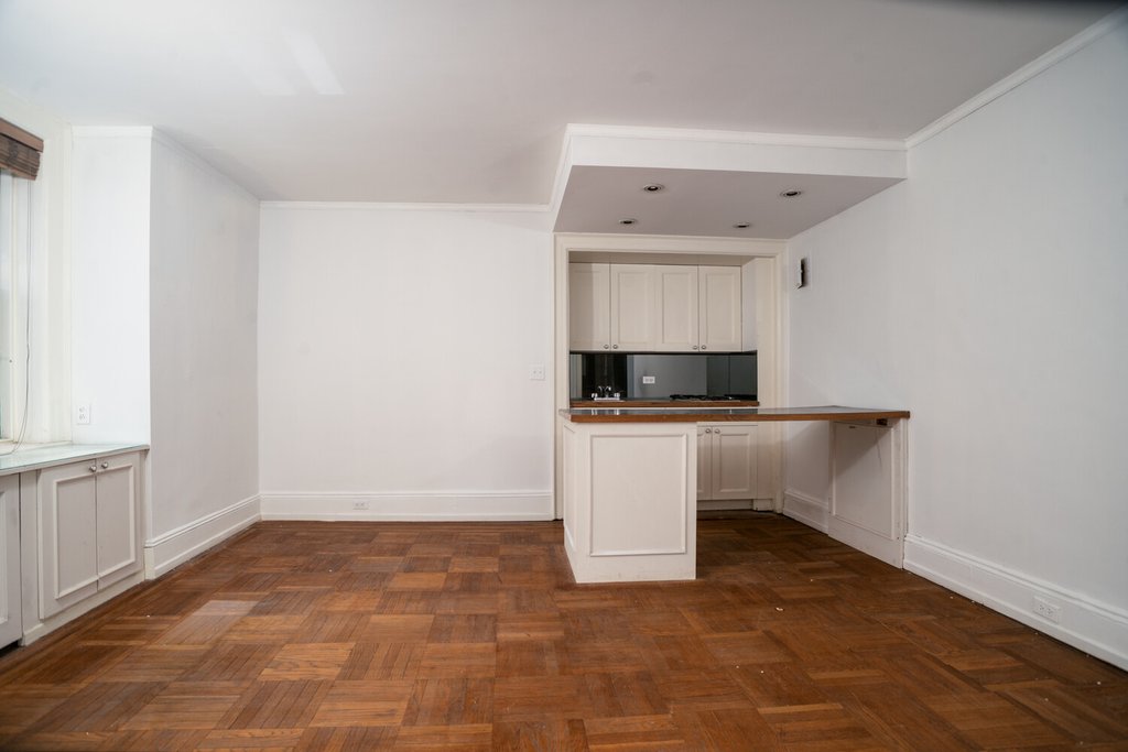 205 West 57th Street, Unit 11BC photo 2
