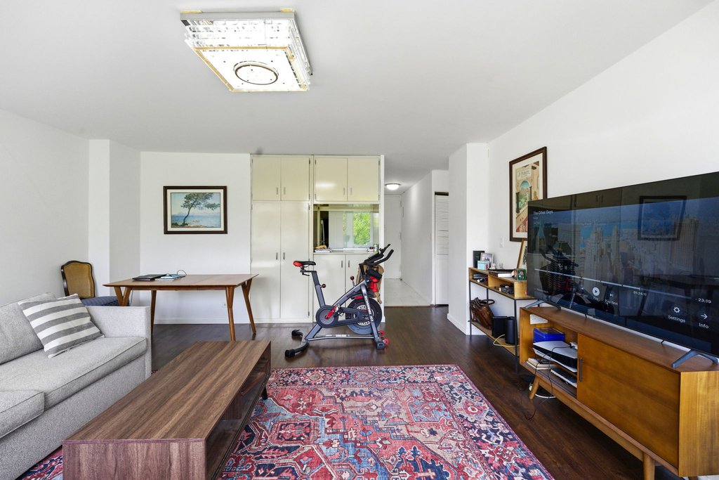 300 East 33rd Street, Unit 6N photo 7