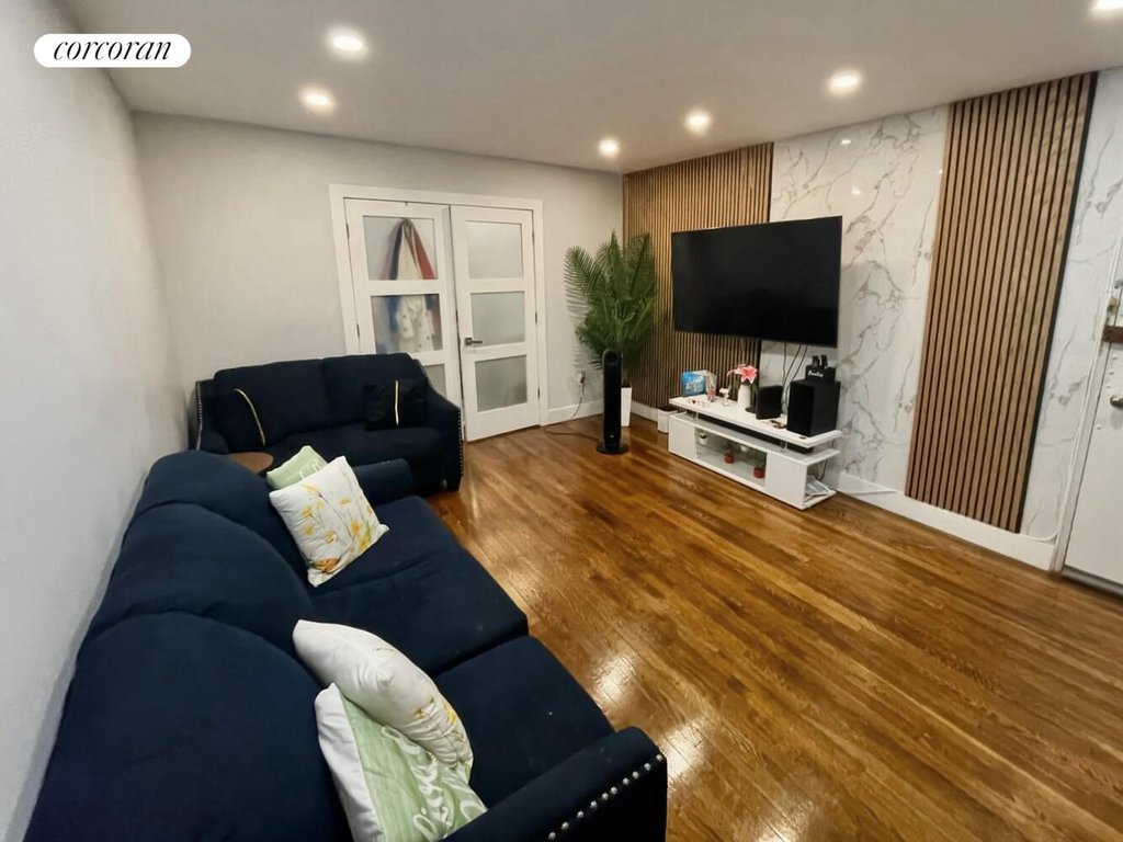 180 Van Cortlandt Park South, Unit 5J photo 2