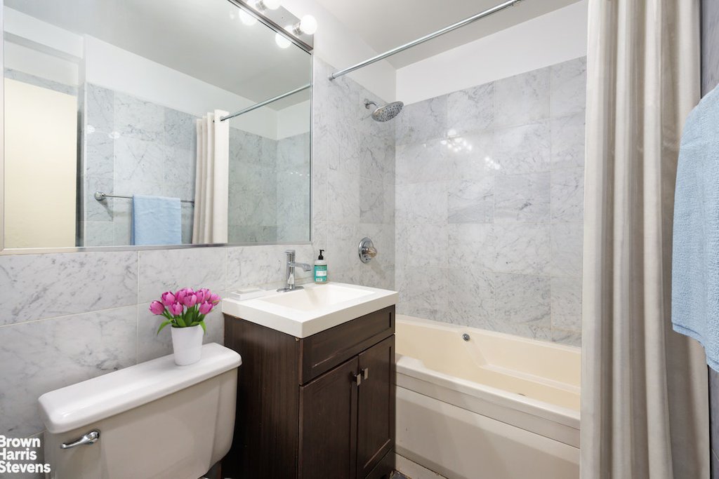 200 West 79th Street, Unit 7A photo 4