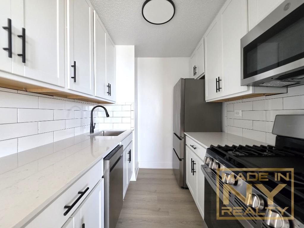 3333 Broadway, Unit D15B