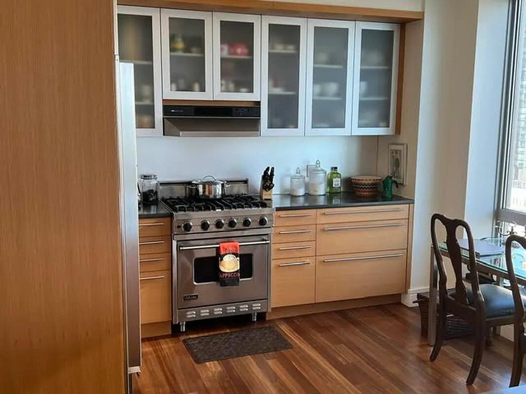30 West Street, Unit 24E photo 4