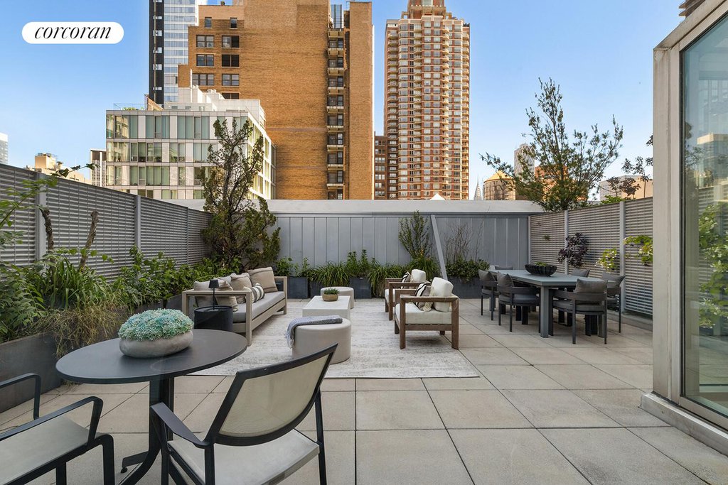 225 Fifth Avenue, Unit PHB photo 4