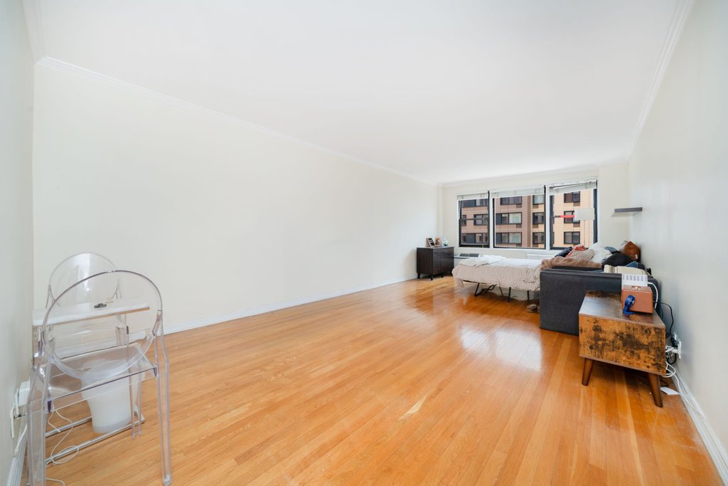 333 East 34th Street, Unit 9J photo 6