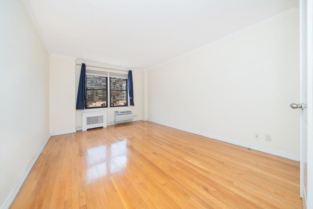 333 East 34th Street, Unit 9J photo 7