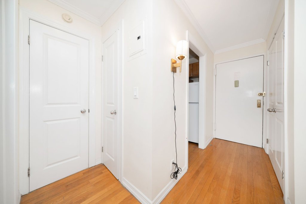 333 East 34th Street, Unit 9J photo 9