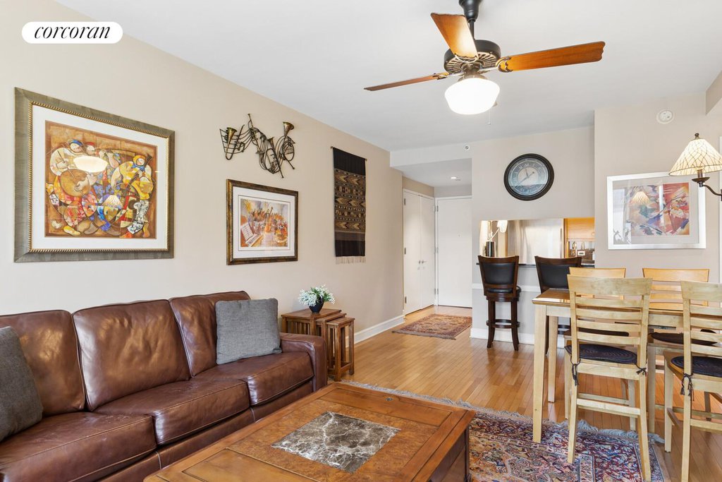 120 Riverside Boulevard, Unit 14P photo 3