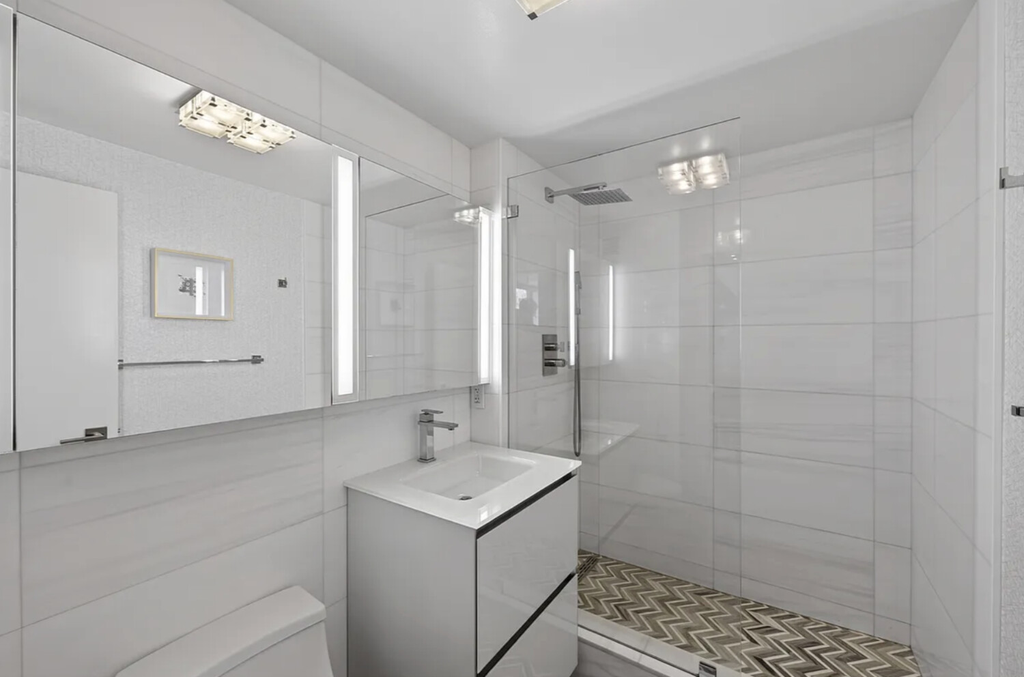 520 West 23rd Street, Unit 14D photo 5