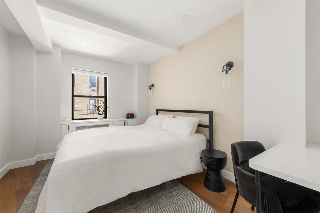 2166 Broadway, Unit 12B photo 4