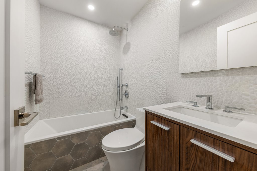 2166 Broadway, Unit 12B photo 8